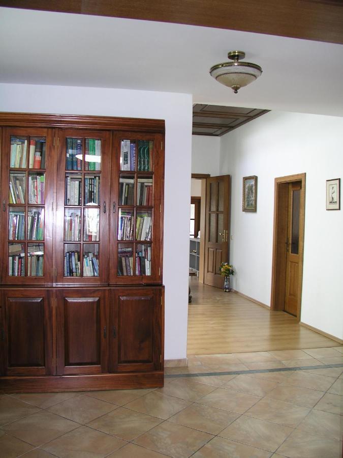 Villa Vlasta Karlovy Vary Exterior foto